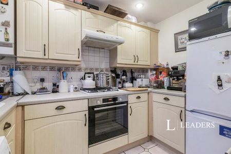 2 bedroom terraced house to rent - Photo 3