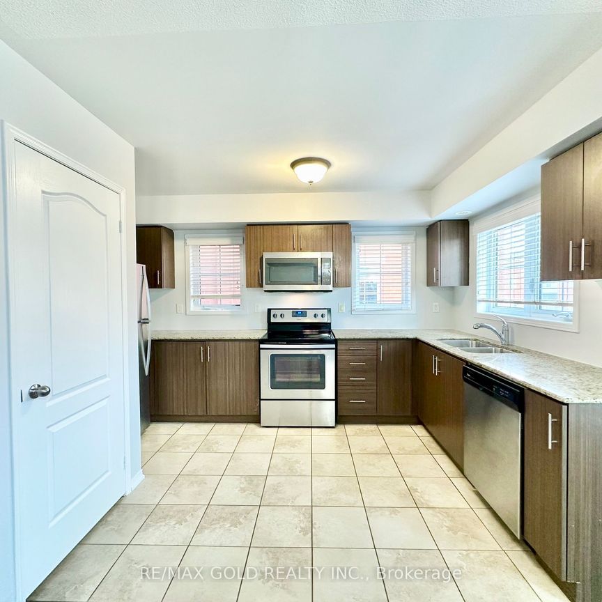 For Lease - 2476 Post Road Unit# 11, Oakville, Ontario - Photo 1