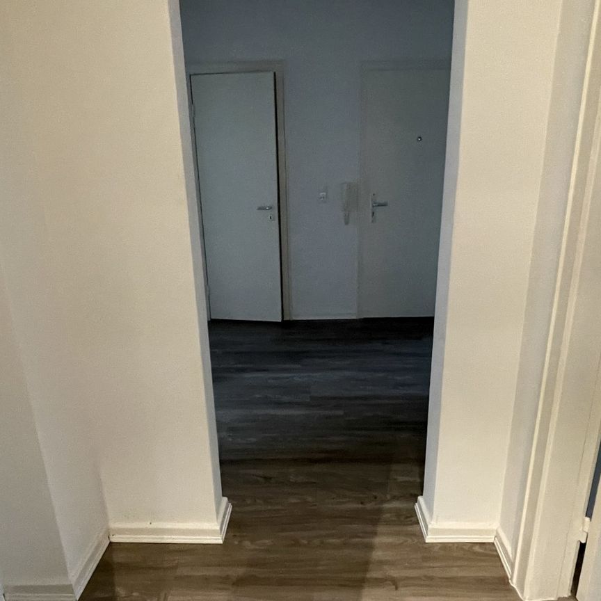 2,5 - Zimmer-Wohnung in Hamburg-Lohbrügge (Lohbrügger Kirchstraße 52b) - Foto 1