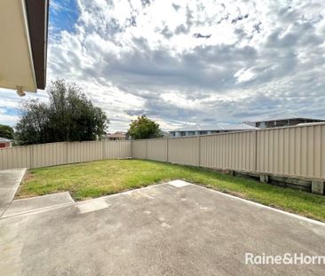 2 Billabong Close, Kelso, NSW 2795 - Photo 2