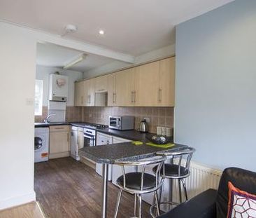 7 STANMORE GROVE Leeds - LS4 2RJ - Photo 6