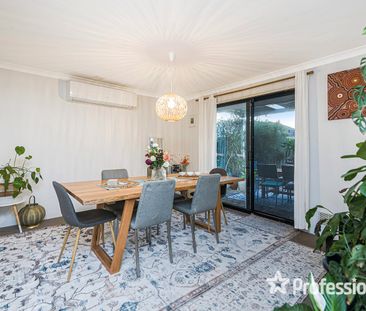Stylish & Private 3-Bedroom Rear Villa in Nollamara - Photo 4