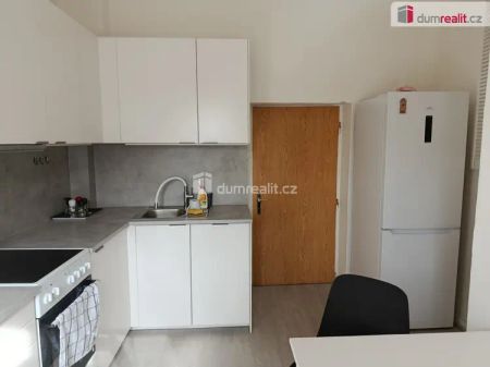 Velmi pěkný byt 2+1 po rekonstrukci, Praha 6 – Liboc - Fotografie 3