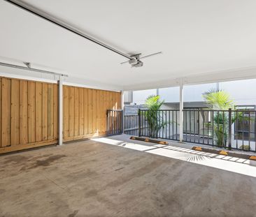 3 Bedroom Spacious Family Home! - Photo 6