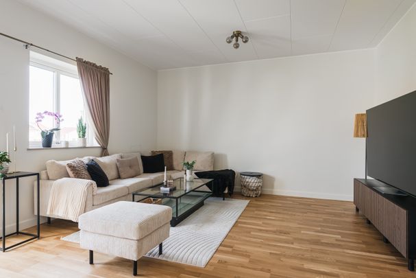 Södra Strandvägen, Mjölby - Photo 1