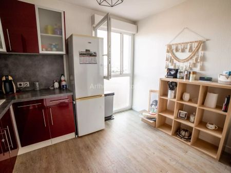 Location Appartement 2 pièces 50 m2 à Reims - Photo 2