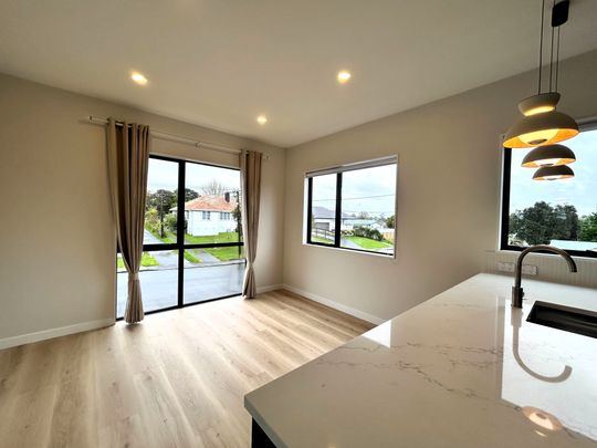 4 Bedrooms on Bardia St - Photo 1