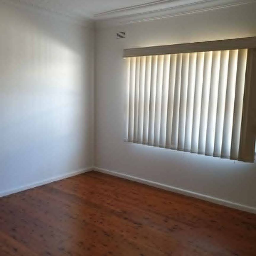 Beautifully renovated 3 bedroom property - Photo 1