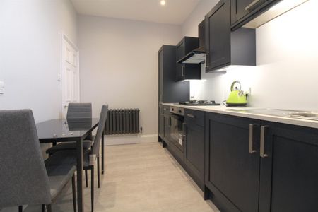 Lansdown, Cheltenham GL50 2HX - Photo 4