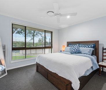 8 Aberdeen Court, Highland Park, QLD 4211 - Photo 6