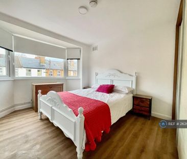 1 bedroom in a house share to rent - Photo 6