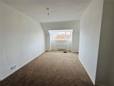 2 bedroom semi-detached house to rent - Photo 4