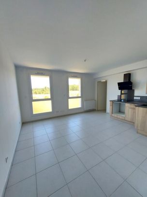 Location Appartement 1 pièce 29m² NIMES 30900 - Photo 1