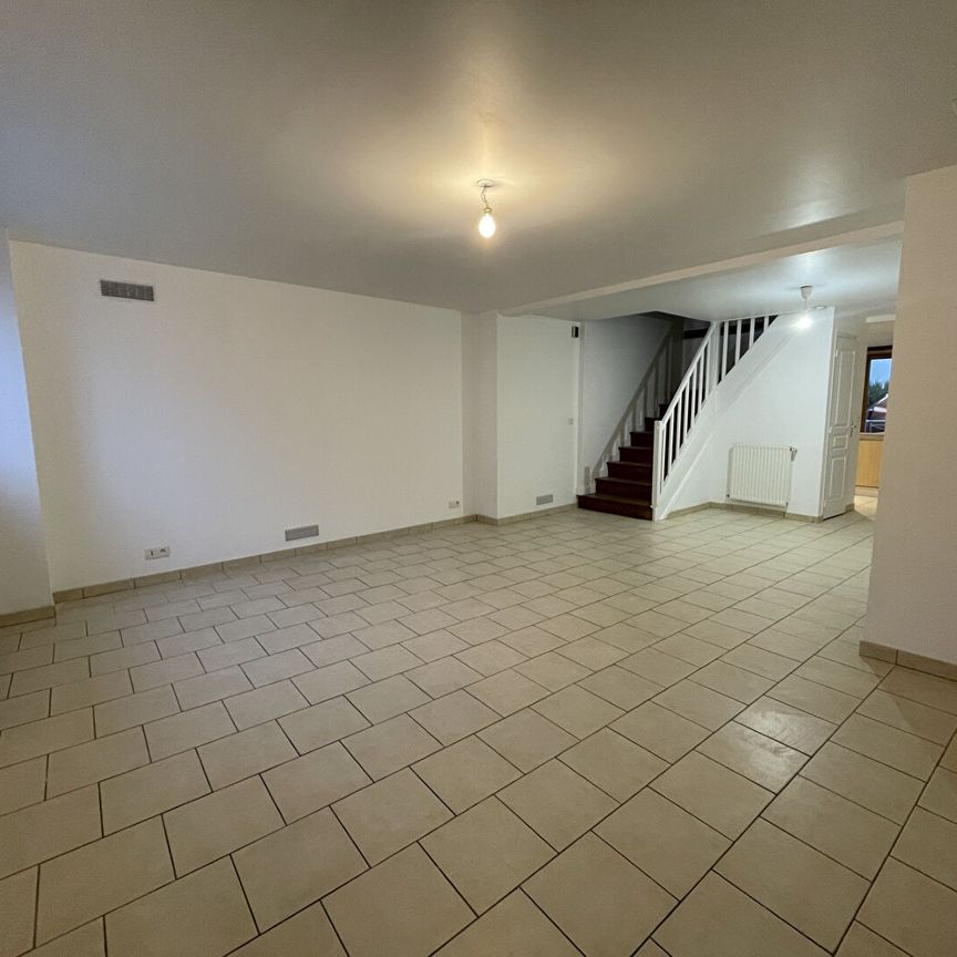 Location Maison 4 pièces 100m² - Photo 1