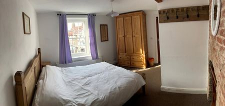 2 bedroom maisonette to rent - Photo 2