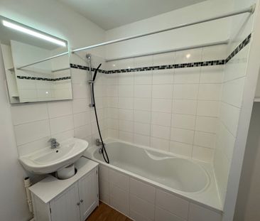 Location Appartement 2 pièces 41m² - Photo 2