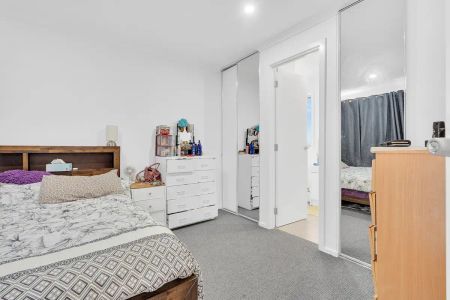 “Hi, I’m Your Easy, Modern Living in a Great Spot” - Photo 4