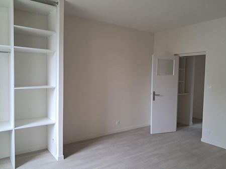 Location Appartement 3 pièces 60m² ST AUBIN D AUBIGNE 35250 - Photo 2