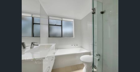 Immaculate, N-aspect, with AC - Photo 5