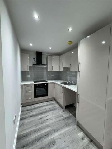 Burnage Lane, Manchester, M19 - Photo 3