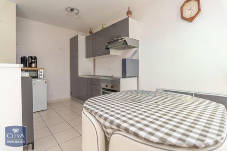 Location Appartement 2 pièces 48m² CHALON SUR SAONE 71100 - Photo 4