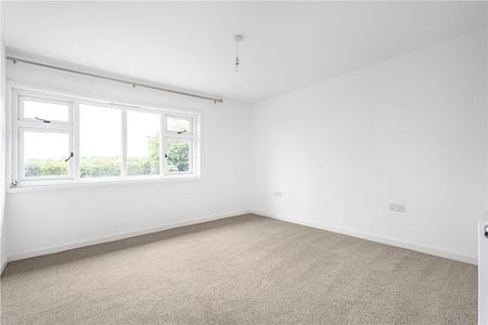 A detached four bedroom bungalow. - Photo 5