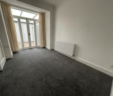 2 bedroom semi-detached bungalow to rent - Photo 5