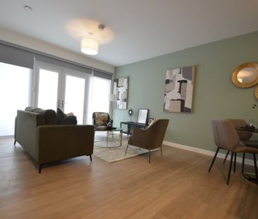 2 bedroom Ground floor flat to rent - Photo 1