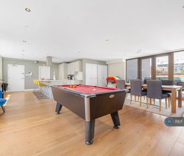3 bedroom flat to rent - Photo 3