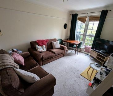 3 bedroom flat to rent - Photo 1