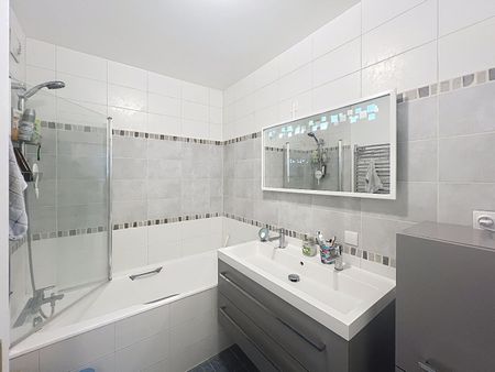Location Appartement 4 pièces 85m² - Photo 4