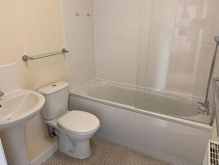 Lemans Drive, Staincliffe, Dewsbury, WF13 - Photo 2