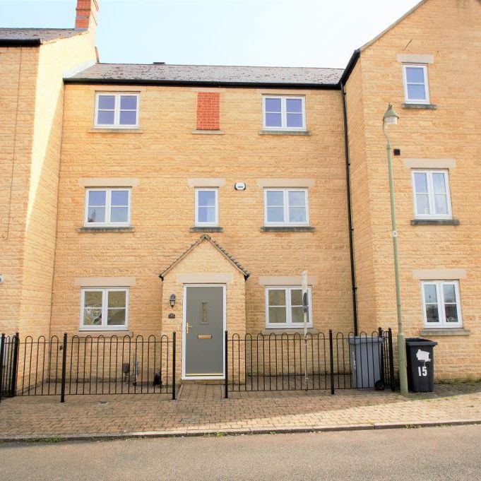 3 bedroom terraced house to rent - Photo 1