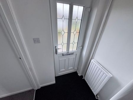 3 bed house to rent in - Photo 3