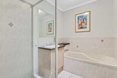 Low-Maintenance Living in Central Yandina - Photo 4