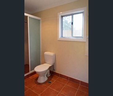 Perfect Size One Bedroom - Bigger Than Your Average! - Photo 3