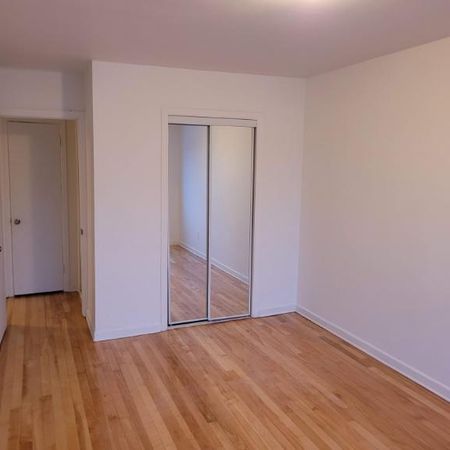 1 CH - 1 SDB - Montréal - $1,200 /mo - Photo 3