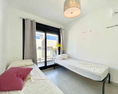 TWO-BEDROOM APARTMENT – PILAR DE LA HORADADA - Photo 5