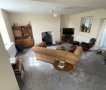 Gwaenynog Lodge is a delightful three-bedroom detached cottage situ... - Photo 2