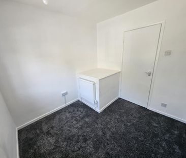 3 bedroom end of terrace house to rent - Photo 5