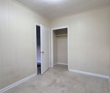 96 Emily Street - Apt - 2, Orillia, ON L3V 5V1 - Photo 2