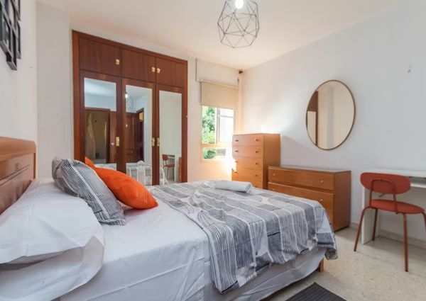 Calle Ferrocarril del Puerto, Málaga, Andalusia 29002