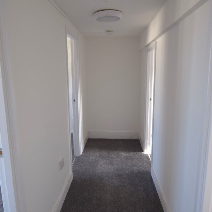 To Let 2 Bed Apartment - Photo 1