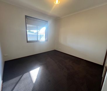 Large Private Townhouse - Photo 6