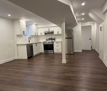 For Lease - 2330 Credit Valley Road Unit# LEGAL BASEMENT APARTMENT,... - Photo 3