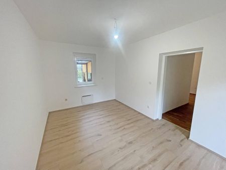 Großzügige Loggiawohnung mit 4 Zimmern in Harbach - Photo 2