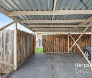 Perfectly Presented Home in a Convenient Location - Photo 4