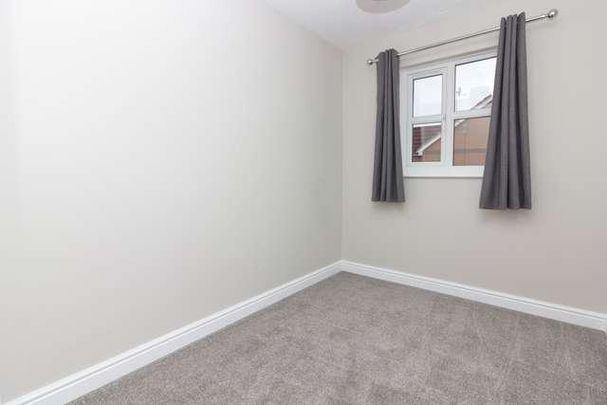 Old Farm Park - Lovely Modern Bedroom Semi With D/s Cloakroom, Garage & Garden, MK7 - Photo 1