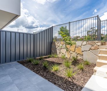 14/10 Ellison Harvie Cl, Greenway ACT 2900 - Townhouse For Rent | D... - Photo 3