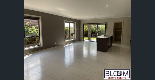 !Beautiful and cosy home in Melton! Enquire now - Photo 1